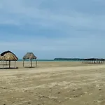 Apartamentos El Mochilero Frente A La Playa Piso 1 Apto 2