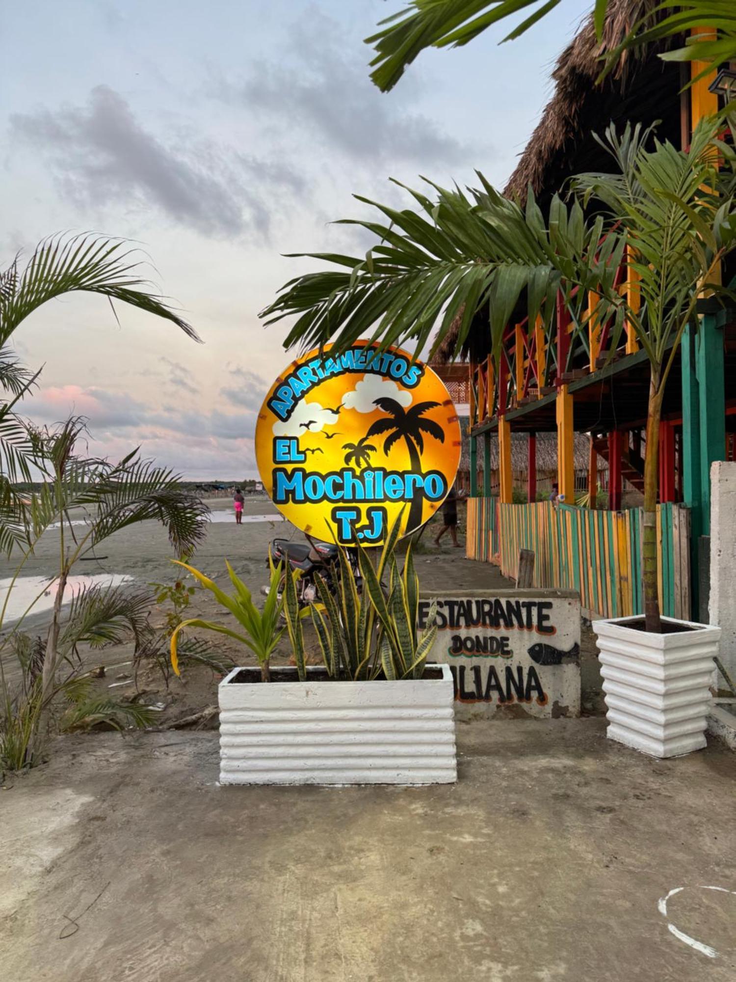 El Mochilero Frente A La Playa Piso 1 Apto 2 Apartment *